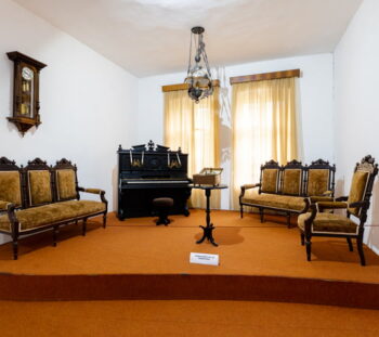 05.-Muzeul-Ciprian-Porumbescu_Judetul-Suceava_Muzee-de-la-sat-