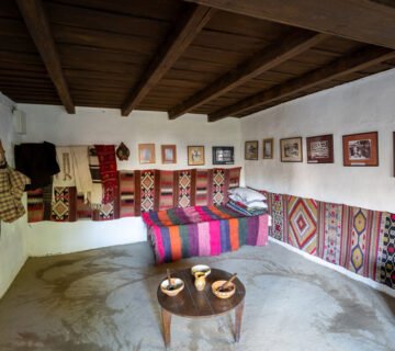 Muzee de la sat Casa Memoriala Mos Ion Roata Vrancea Teoderascu MuzeeDeLaSat