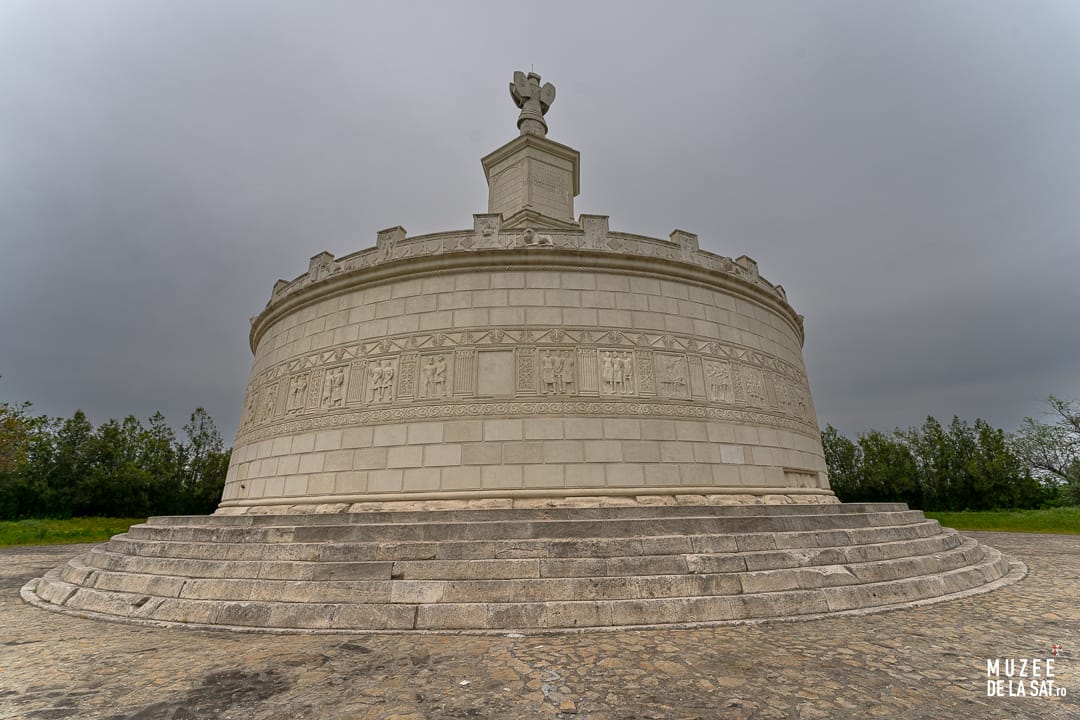 Tur virtual Complexul „Tropaeum Traiani” Adamclisi - Muzee de la sat