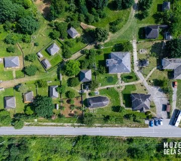 Muzeul Arhitecturii Populare Curtisoara 1 MuzeeDeLaSat