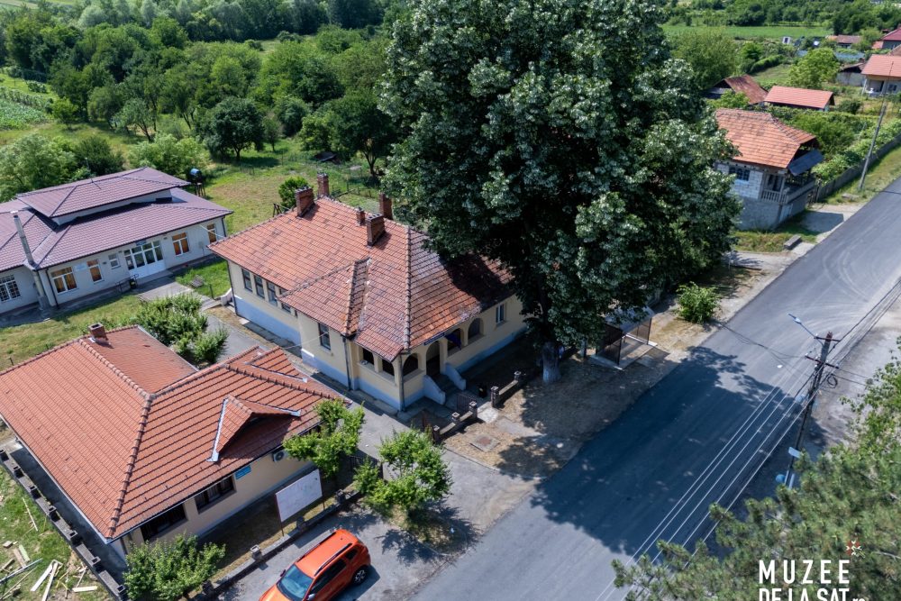 Muzeul „Gheorghe Ionescu-Șișești”-1 Muzeul „Gheorghe Ionescu-Șișești”-1