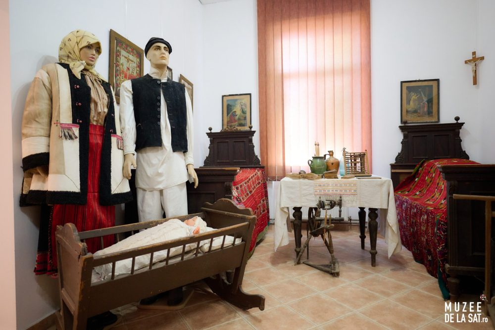 05-Muzee-de-la-sat-Muzeul-Minorității-Bulgare-Dudeștii-Vechi