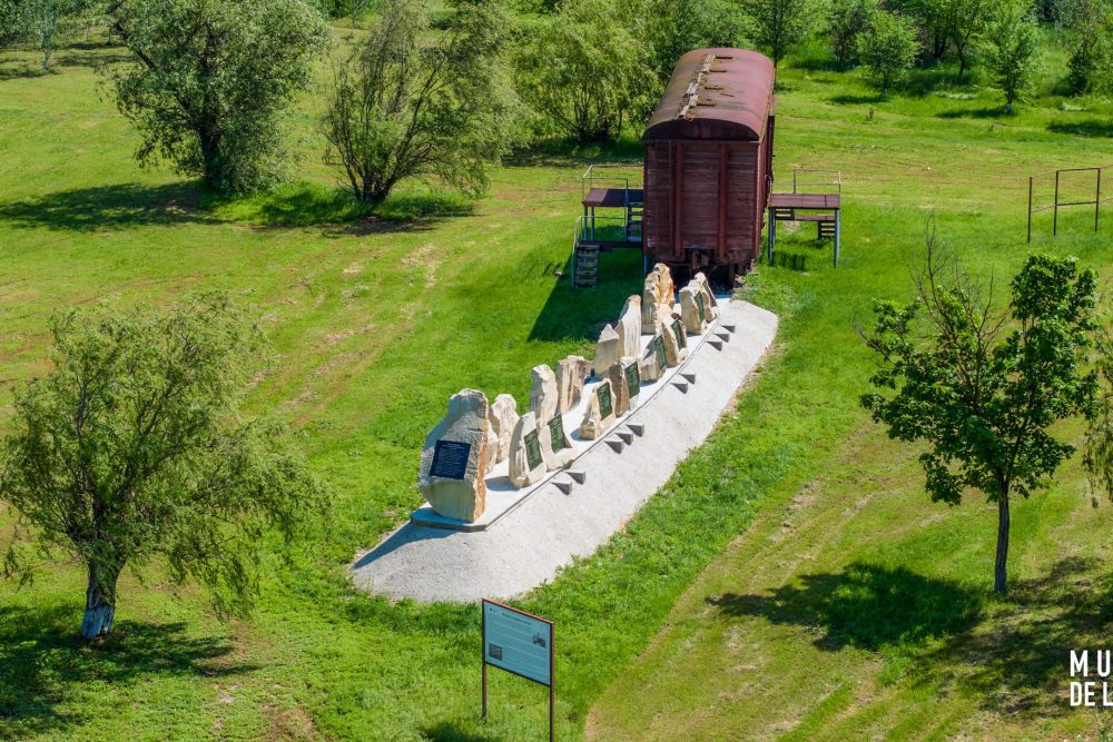 02-Muzeul de Istorie și Etnografie Mereni-Muzee-de-la-sat